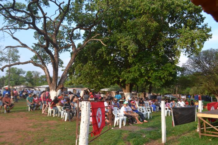 Reunião dos moradores do assentamento na sede da fazenda - Foto: Divulgação