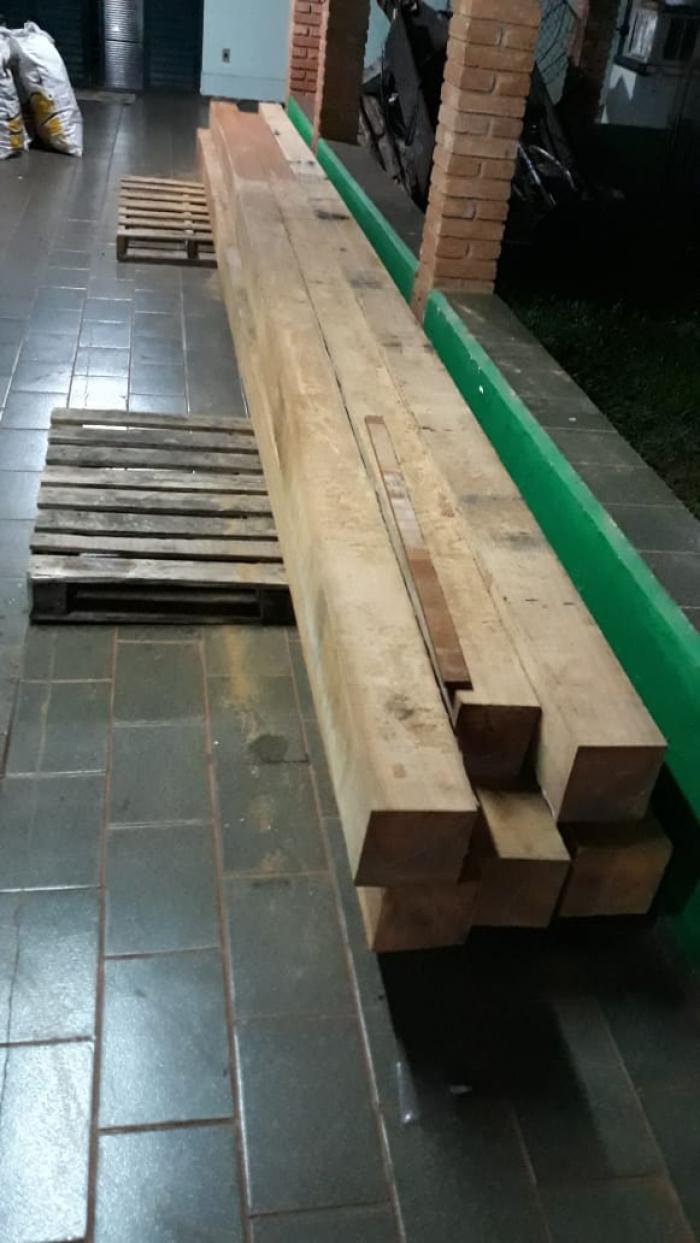 Polícia Ambiental encontra madeira ilegal durante fiscalização - Foto: 