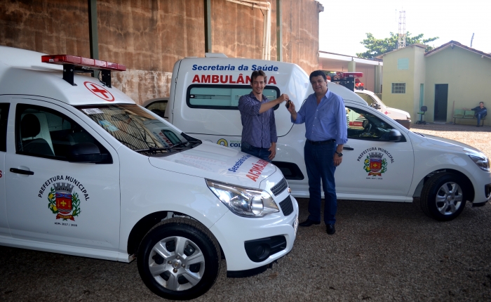Prefeitura de Colômbia adquire duas novas ambulâncias e uma van para a Saúde - Foto: Portal NC
