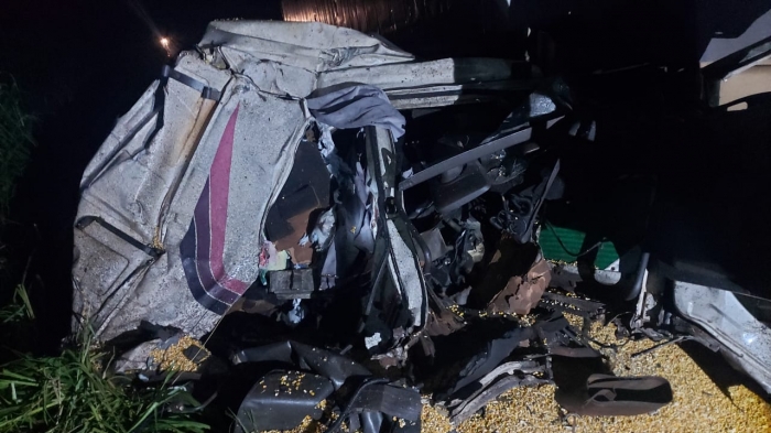 Grave acidente envolvendo três carretas deixa dois mortos na Faria Lima - Foto: Portal NC