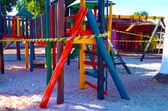 Prefeitura inicia manutenção no playground da Praça da Matriz - Foto: 