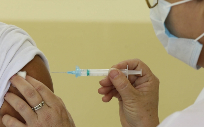 Prefeitura anuncia primeira dose de vacina para pessoas acima de 18 anos - Foto: 