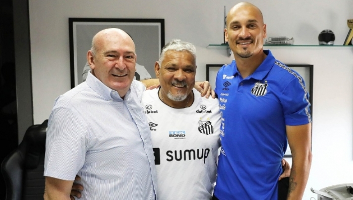Zagueiro Maicon Roque é contratado pelo Santos FC - Foto: Pedro Ernesto Guerra Azevedo/SantosFC