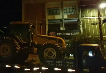 Polícia Civil detém quadrilha e recupera tratores roubados - Foto: Divulgação 