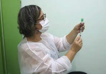 Outras 90 doses da vacina AstraZeneca de Oxford chegam ao município de Colômbia - Foto: 